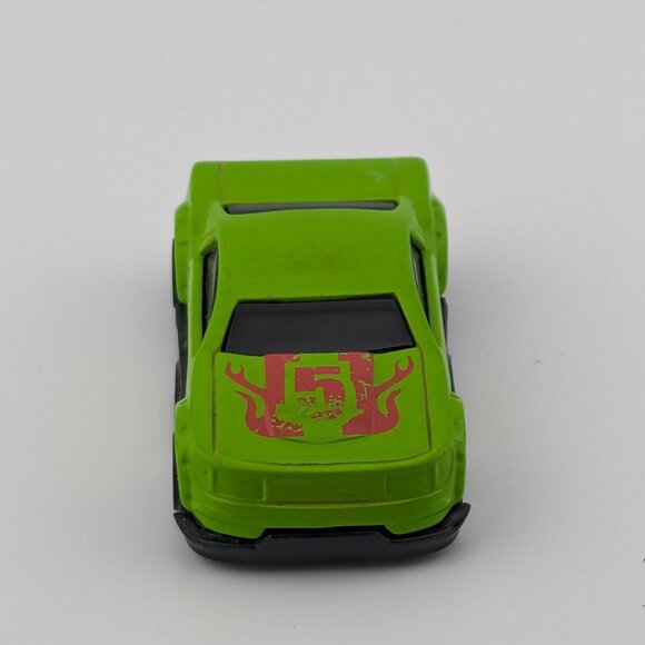 Maisto Green Camaro Concept Car Diecast Toy Car Challenger Track Car - Picture 2 of 5